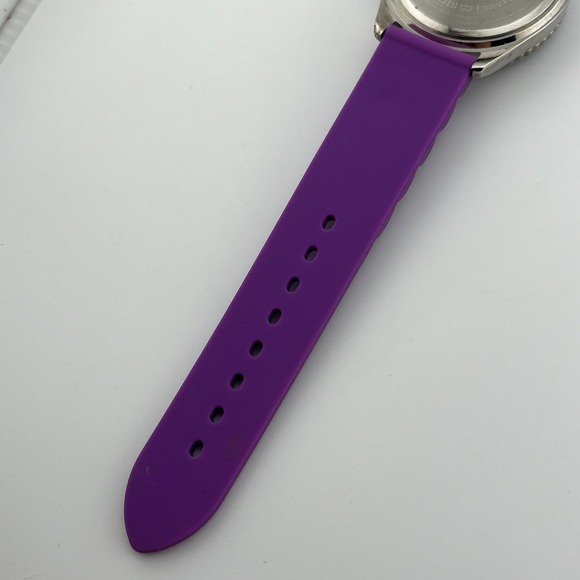 Gossip Watch Women 41mm Silver Case Purple Silicone Band- New Battery - Picture 9 of 9